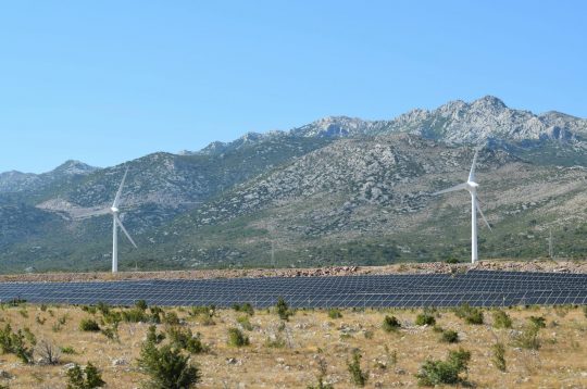 pexels-fotovoltaica-eolica1-scaled.jpg